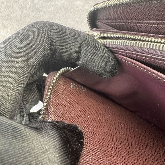 Louis Vuitton Epi Leather Zippy Wallet Vintage - Picture 9 of 9